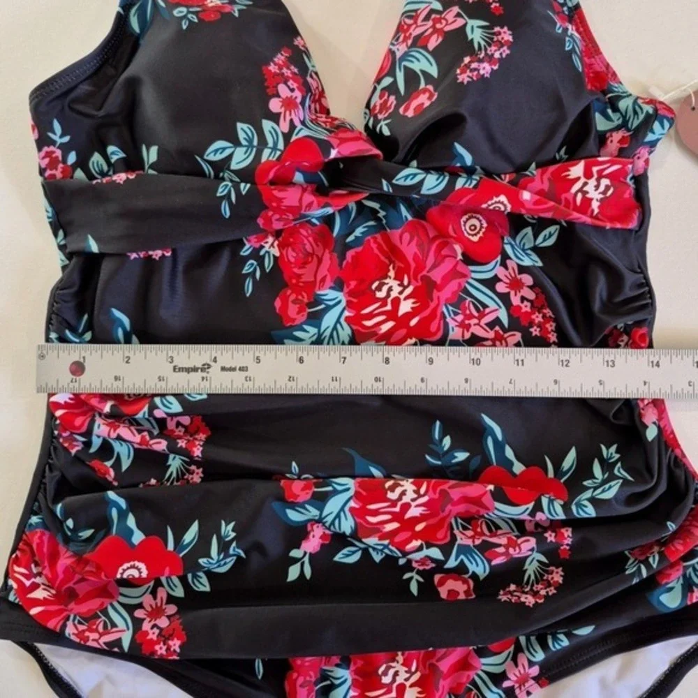 Smismivo Womens One Piece Swimsuit Floral Black Red Ruched Tummy Control XL NWT‎